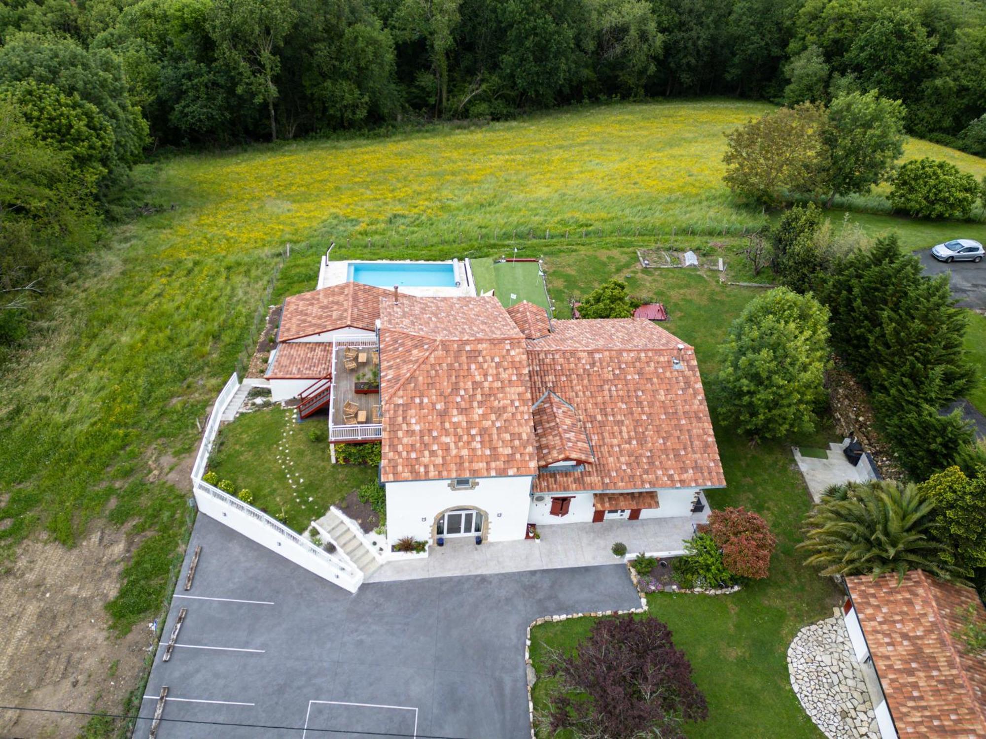 Bed & Breakfast Perbos 1556 La Bastide-Clairence Exterior photo