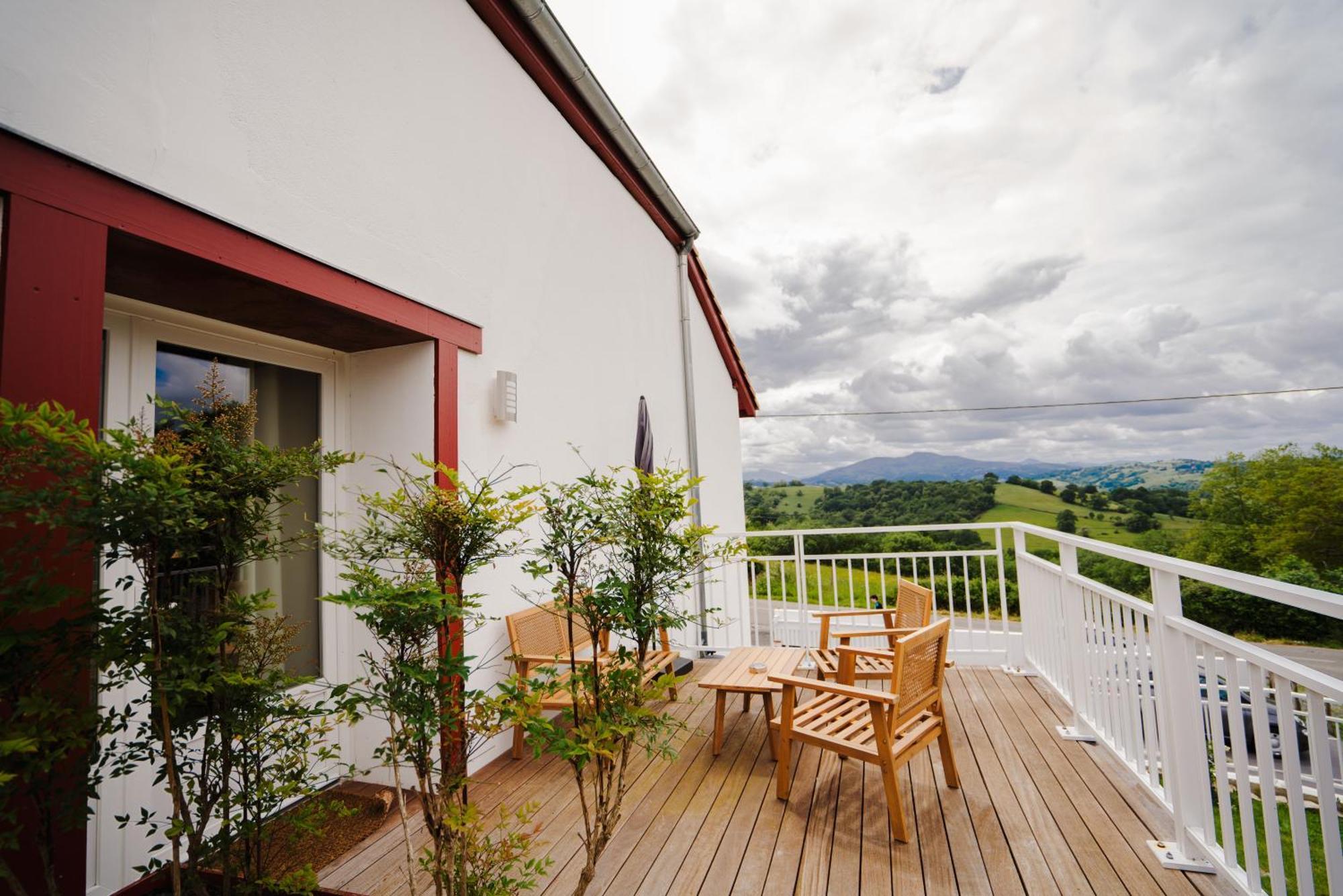 Bed & Breakfast Perbos 1556 La Bastide-Clairence Exterior photo