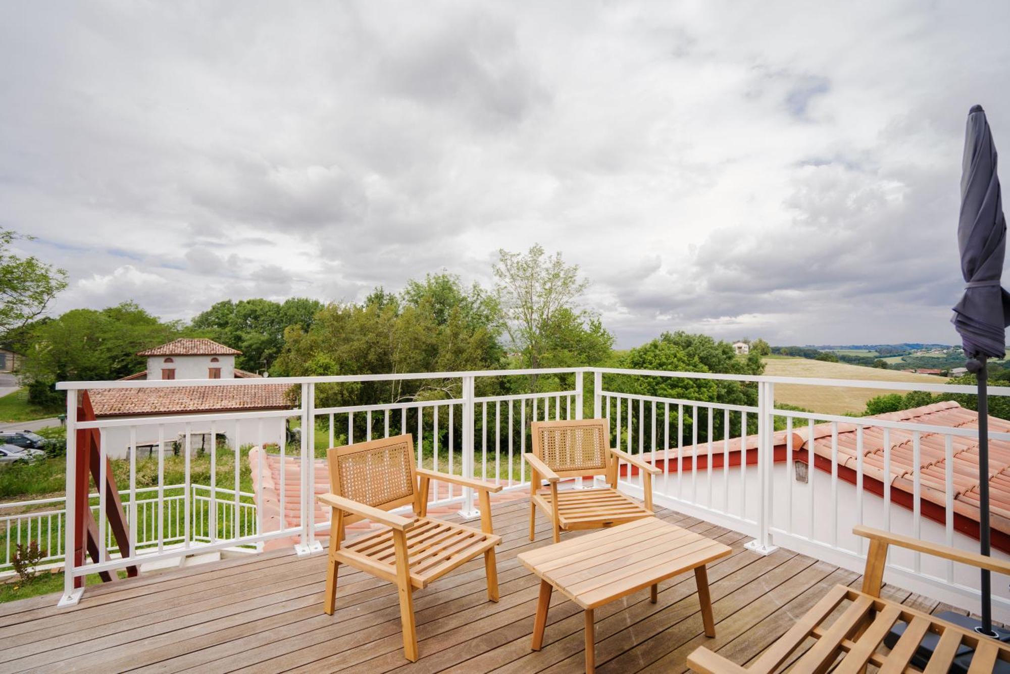Bed & Breakfast Perbos 1556 La Bastide-Clairence Exterior photo